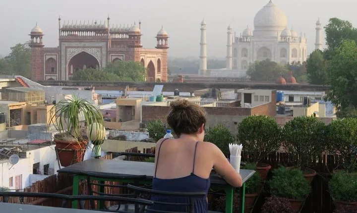 Lonely Planet Traveler's choice: Taj mahal, Agra fort, Fatehpur sikri and jaipur