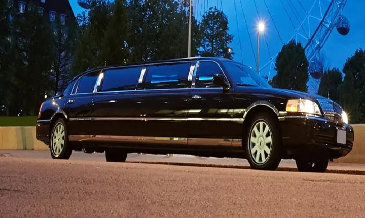 Antalya Airport (AYT) to Side Transfer - Limousine