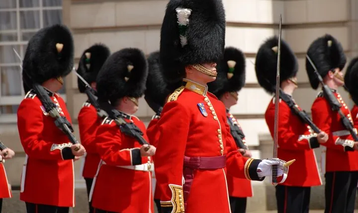 Changing of the Guard at Buckingham Palace Experience