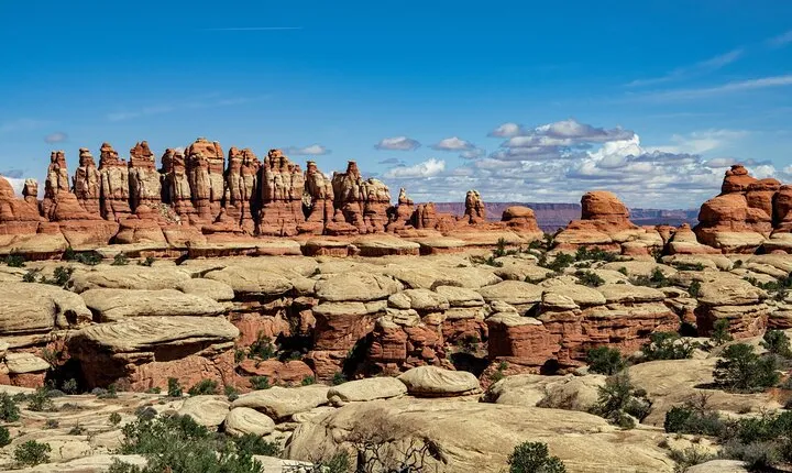 NEW! Canyonlands Needles Chesler Park Hiking Discovery Tour
