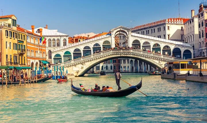 From Florence to Venice Private Tour Lunch Included