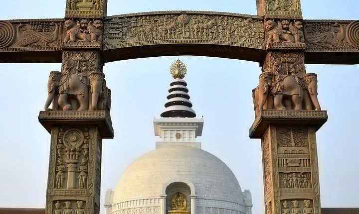 Explore Culture & Religions in Delhi with a local - Private 4Hrs Tour in AC Car