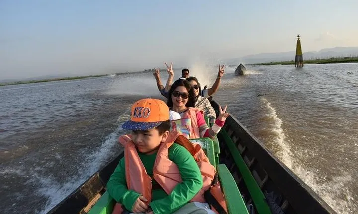 From Nyaung Shwe: Full Day Boat Trip on Inle Lake