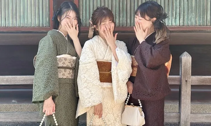 Kamakura: Traditional Kimono Rental Experience at WARGO