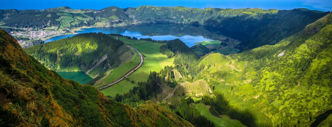 Sete Cidades and Ferraria full-day hiking tour