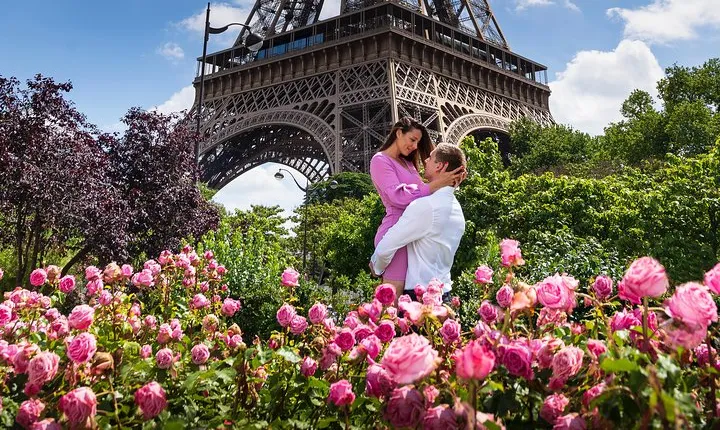 Paris Eiffel Tower Wedding Vows Renewal Ceremony with Photo Shoot