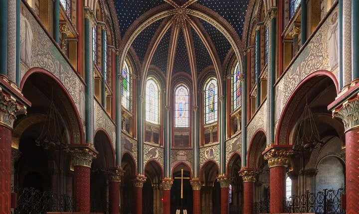 Private Pick-up and Walking Food Tour in Saint Germain des Prés