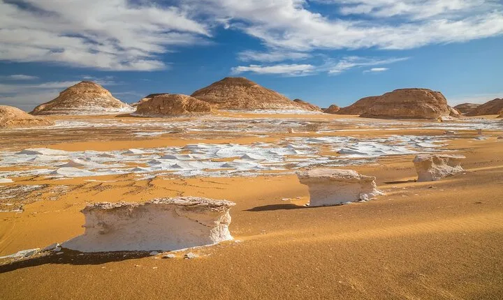 Overnight Safari Trip To Bahariya & White Desert