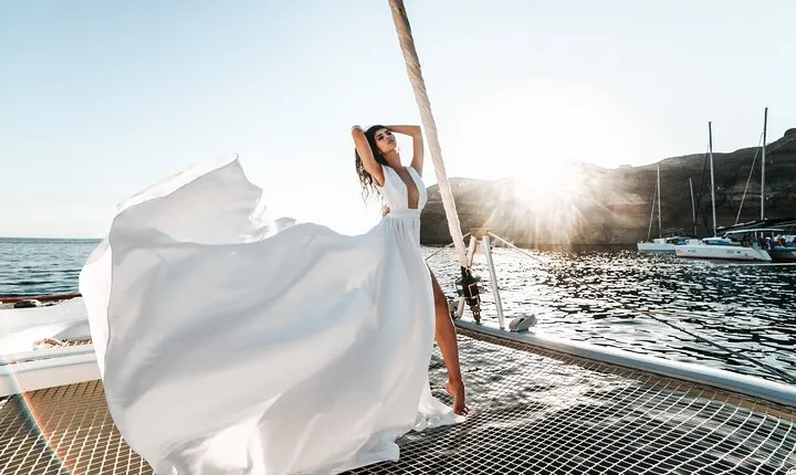 Half Day Premium Catamaran Cruise in Santorini including Oia