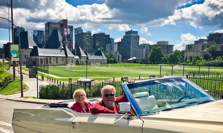 PRIVATE 3-hour COMPLETE tour of Montréal in convertible Cadillac