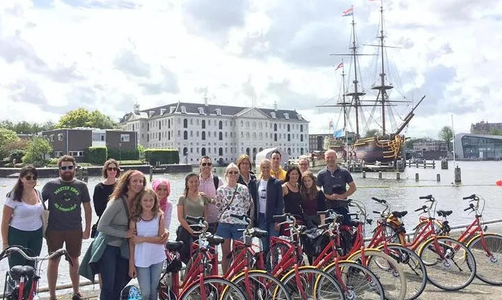 Historical Bike Tour English auf Deutsch Français Español