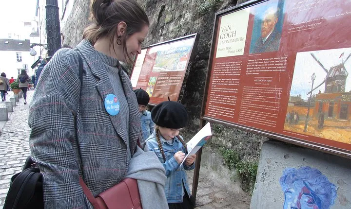 Family Treasure Hunt in Montmartre