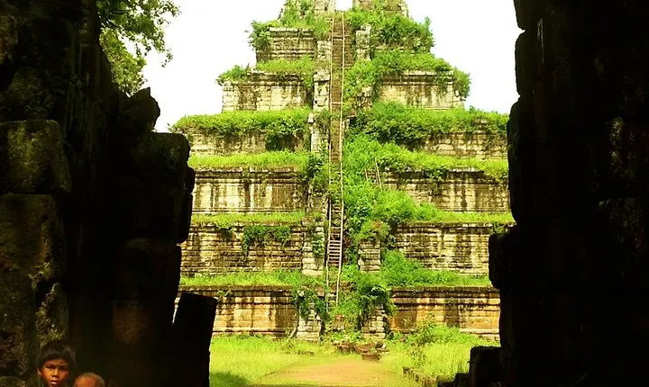 Private Koh Ker & Beng Melea temple Tour