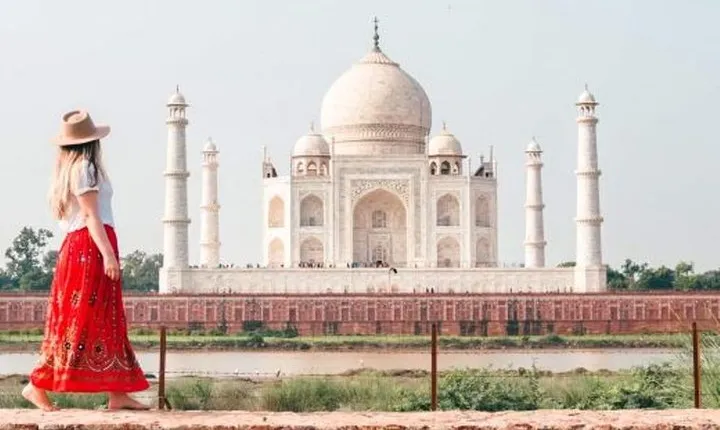Half Day : Taj Mahal and Agra Fort Tour from Agra