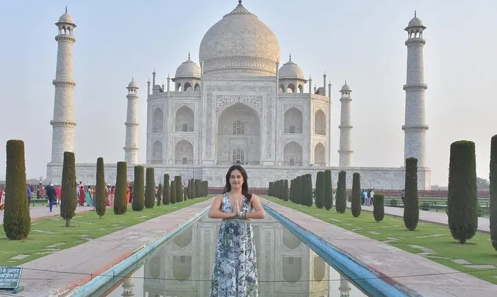 2-Day Agra and Delhi Tour Including Taj Mahal & Overnight in Agra