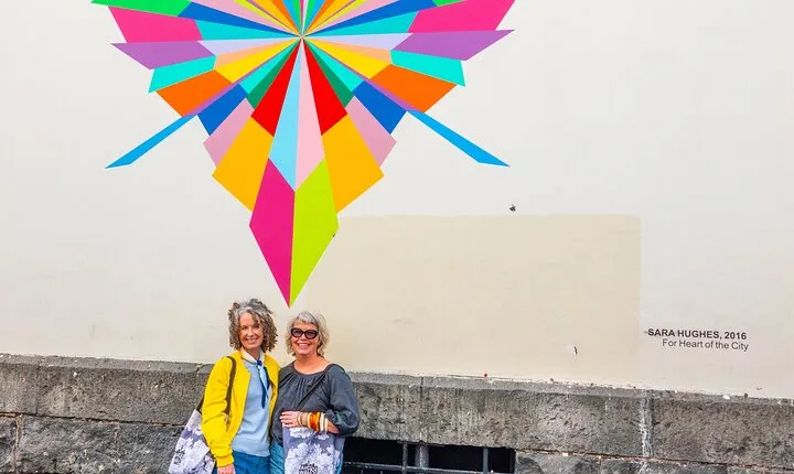 Auckland Small-Group Walking Tour with Treats