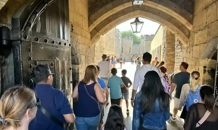 Kid-Friendly Tour: Tower of London and Tower Bridge Entry