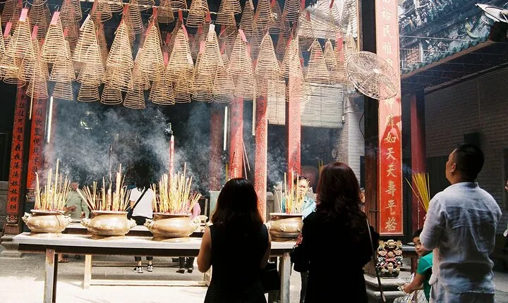 Sai Gon City Half Day Tour by Motorbike Morning or Afternoon