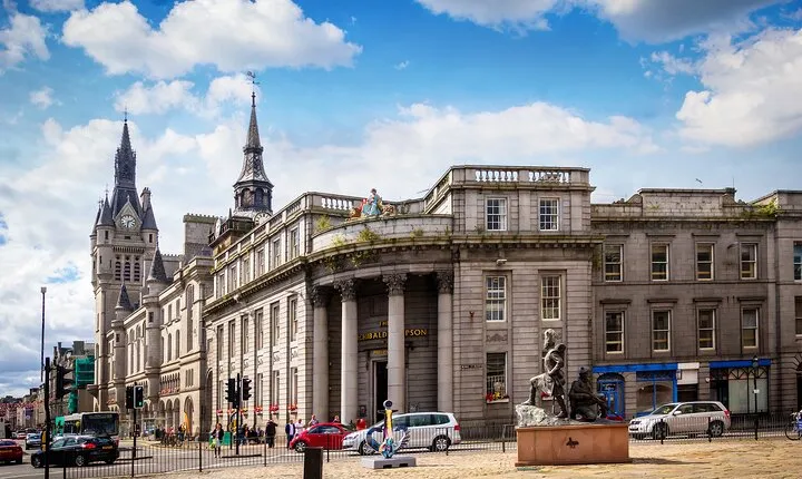 Edinburgh: Aberdeenshire, Balmoral Castle and the Northeast Coast