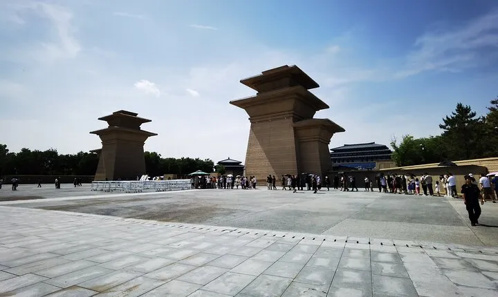 Shaanxi History Museum Qin-Han Branch English guide service