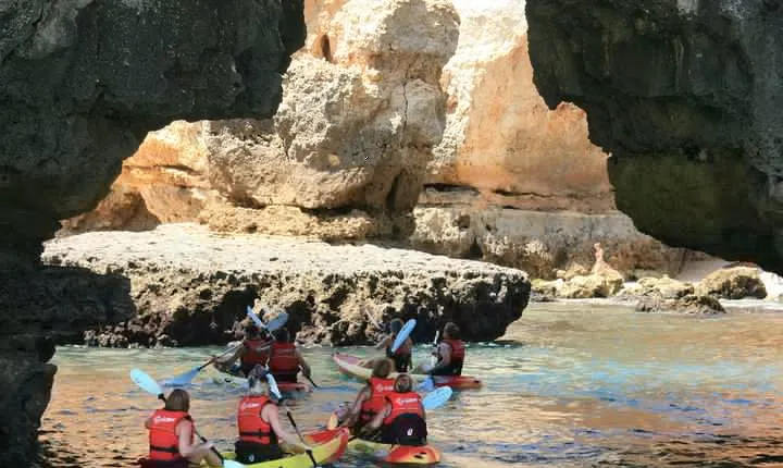 Kayak 2H30 Grottos Ponta da Piedade - Lagos