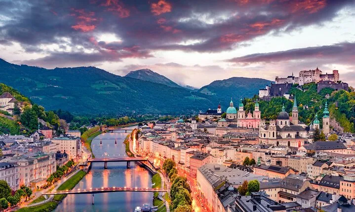 Private day trip from Munich to Salzburg, Hallstatt & back