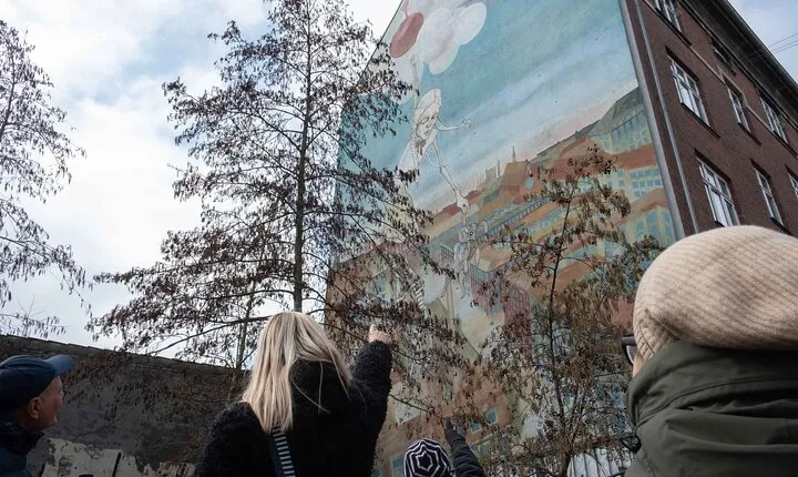 Small Group Guided Food Tour and Street Art Visit to Norrebro