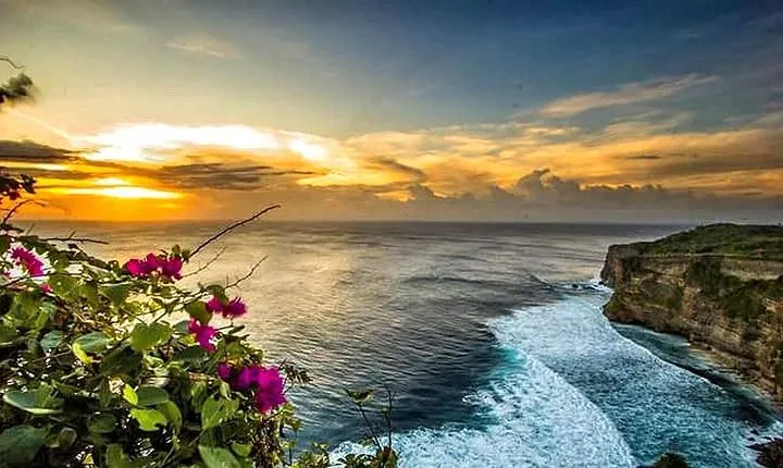 Bali Half Day Tour - Uluwatu Temple Sunset, Kecak Fire Dance, Jimbaran Dinner