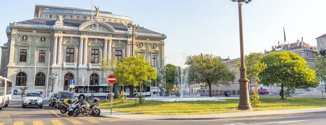 Explore Geneva in 1 hour with a local