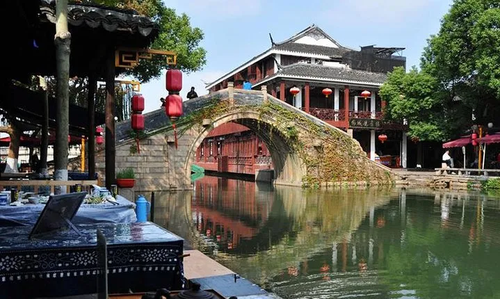 Visit Suzhou Garden and Water Town in One Day