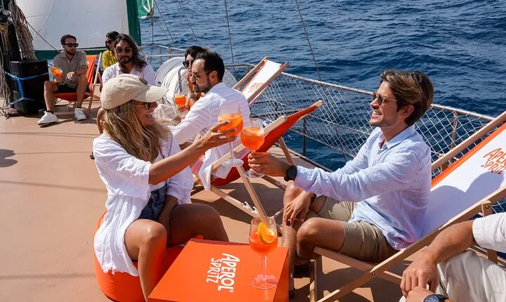 Sunset Sailing in Barcelona & Live Music by Aperol
