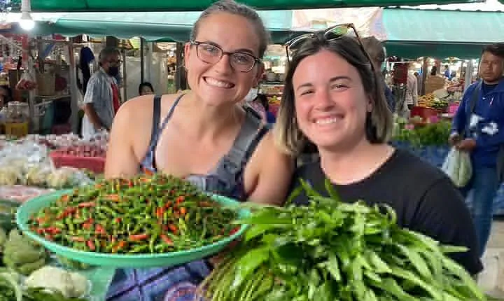 Morning Cooking Class in Organic Farm with Local Market Tour