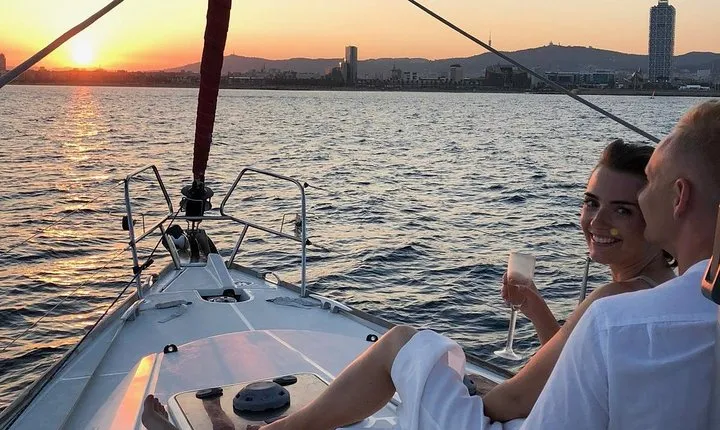 Barcelona Private Sunset Sailing with Drinks