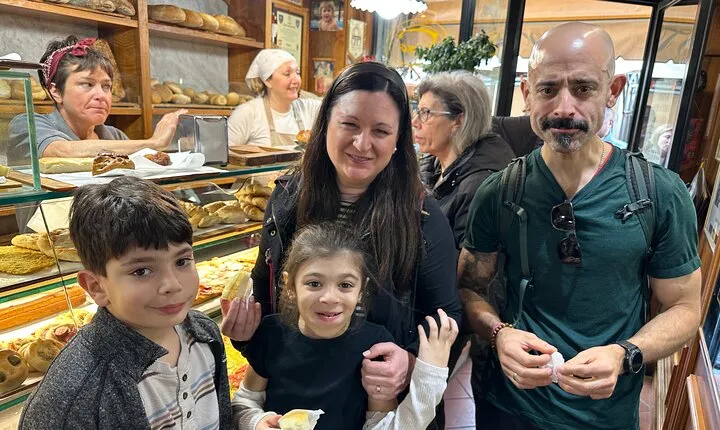 Illuminated Florence Tour for Kids and Families with Gelato and Pizza