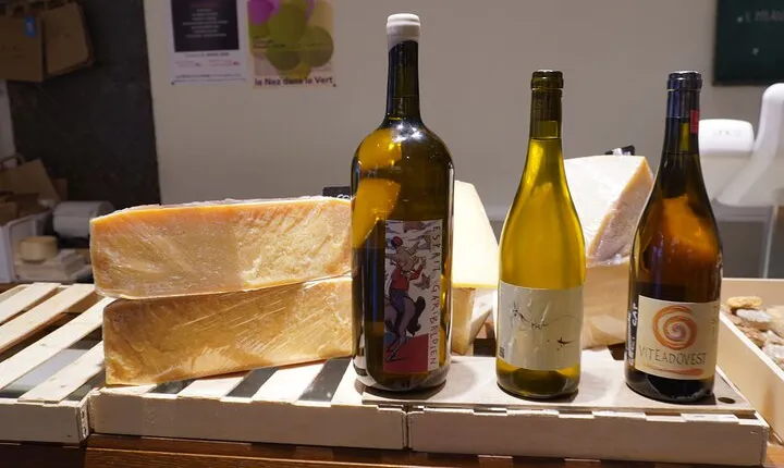 Discover our Terroirs and Tasting Cheese and Wine
