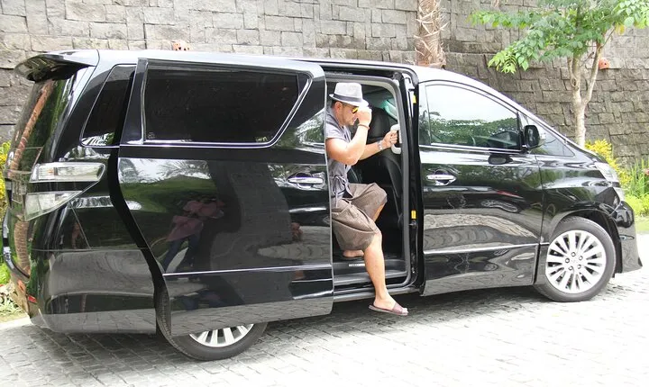 Private Transfer from Fukuoka Airport (FUK) to Miyazaki Port