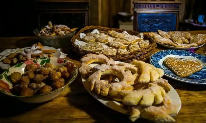 Sweet Hvar - Traditional cookies & Desserts