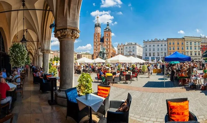 Krakow and Wieliczka Salt Mine Tour from Wroclaw - Local guides included