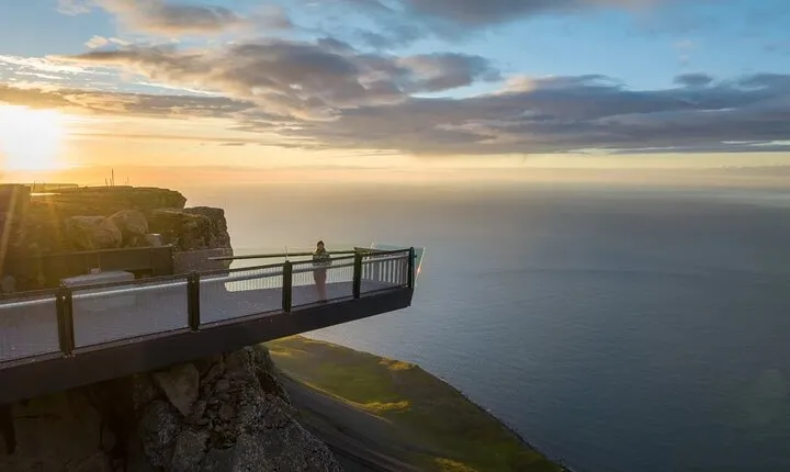 2 Hour Tour to Bolafjall View Platform