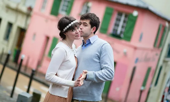 Iconic Paris - private photo shoot in the streets of Montmartre