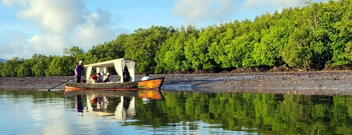 Ko Lanta village visit with boat trip and lunch