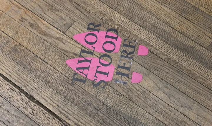 Private Taylor Swift Hotspots Walking Tour