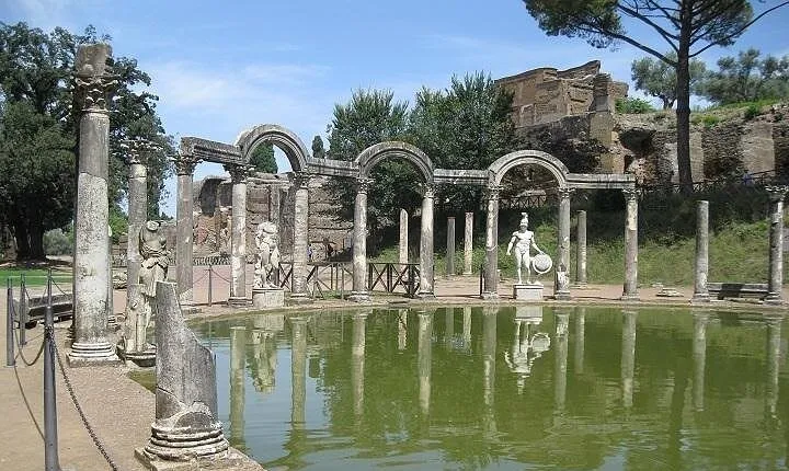 Villa Adriana and Villa d'Este Half-Day Private Tour from Rome