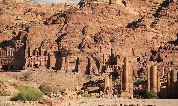 6 days private __The most beautiful areas of Jordan