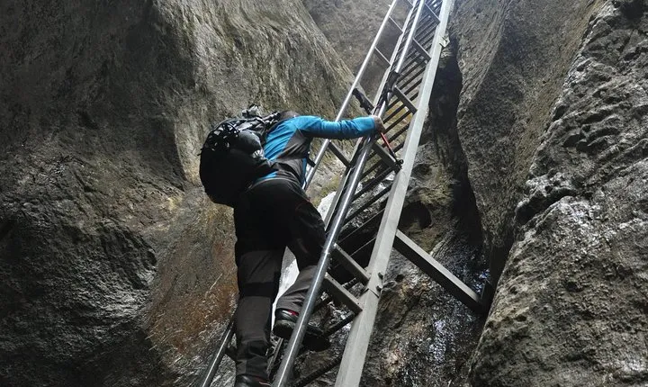 Small-Group Day Trip to the Epic 7 Ladders Canyon from Brasov