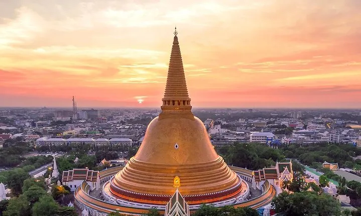 From Bangkok : Train Market, Floating Market & Nakhon Pathom Tour