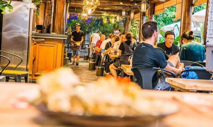 Shanghai craft beer tour with local food tastings