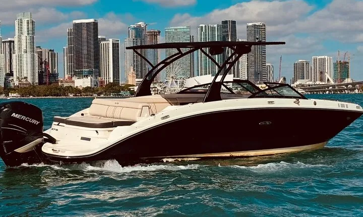 2-Hours Private Miami Boat Tour With Champagne