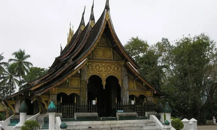 Guided Exploring Luang Prabang Full-Day Tour