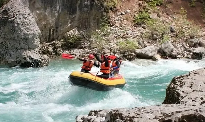 2 Hours River Rafting Tour with Pick Up